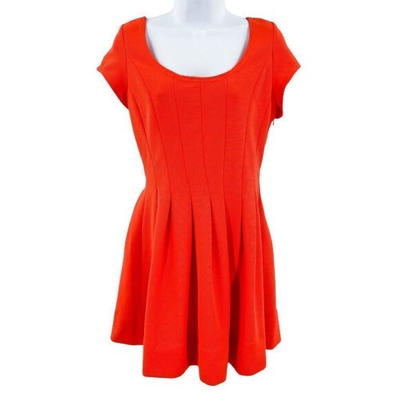 Miami Francesca's Short Sleeve Ribbed Fit and Flare Mini Dress Medium - Picture 1 of 7